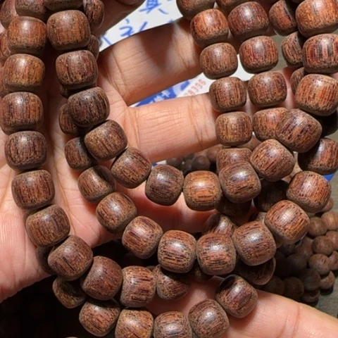 藤类by东枝料降真香0.9*1.0*108老型珠手串