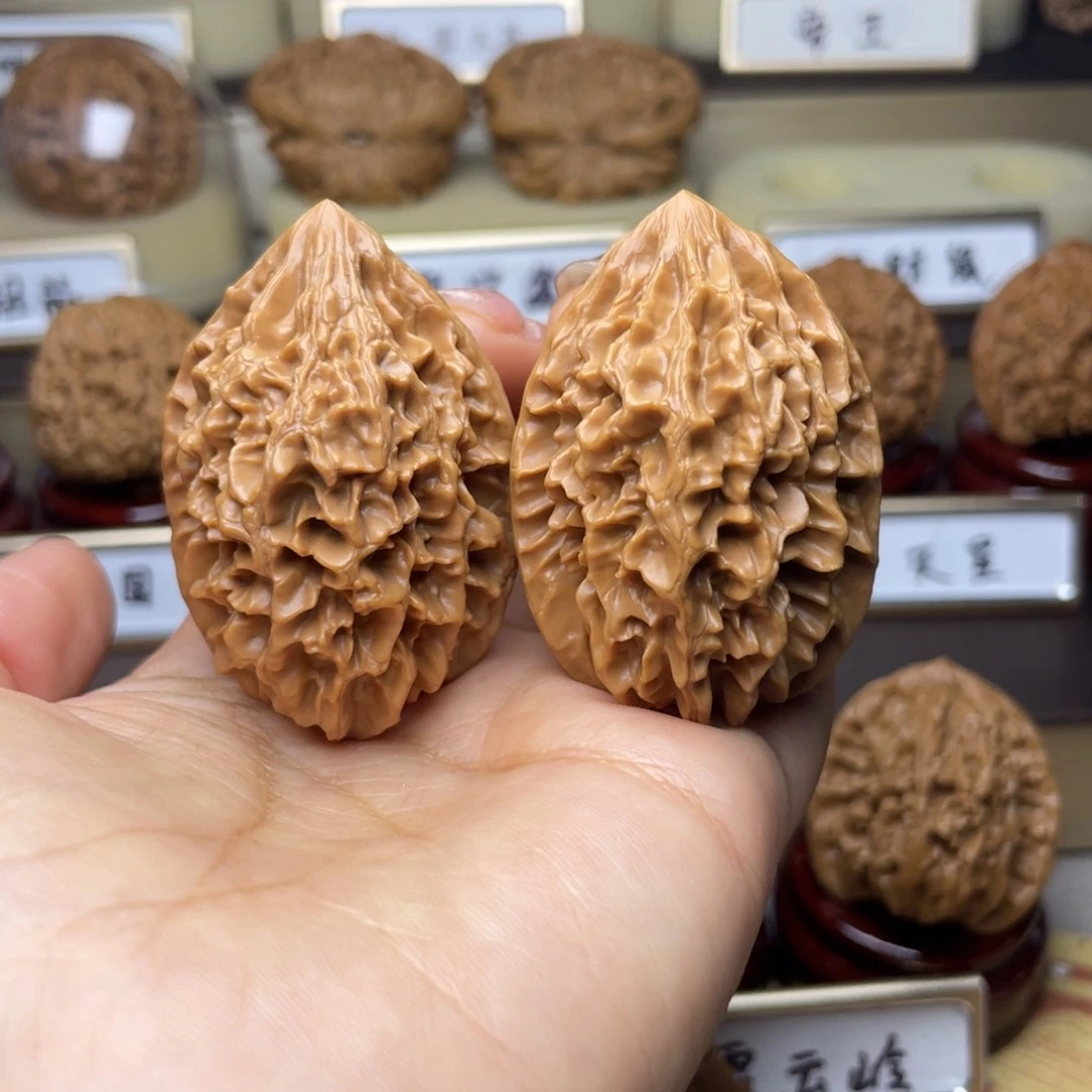 文玩核桃把件G****8招财鼠35左右