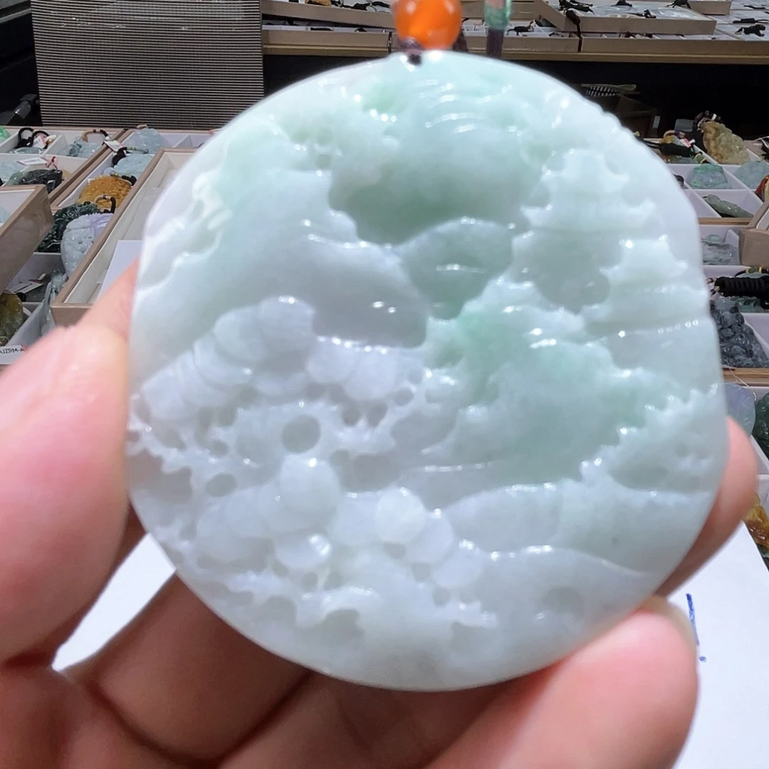 翡翠颈饰未镶嵌翡翠