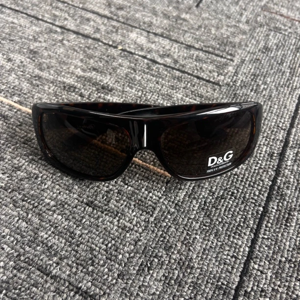 99新 maje DG墨镜    42447