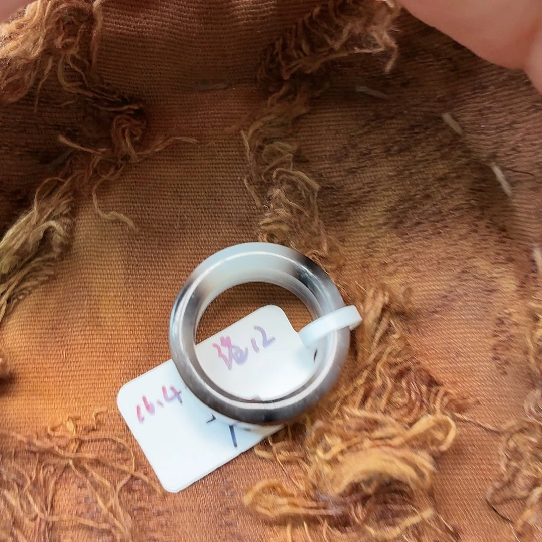 和田玉未镶嵌戒指