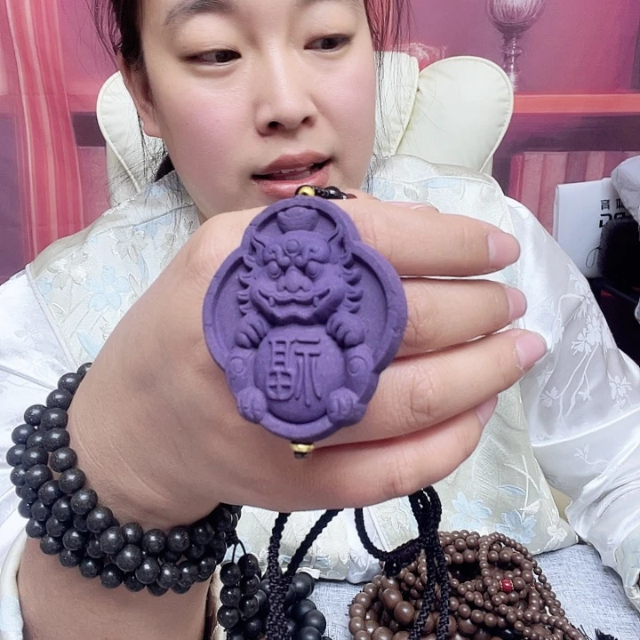 用***1泥塑紫气东来麒麟牌子