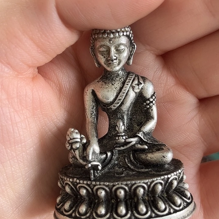 墨***迹大理石铁合金小猫在火山上面