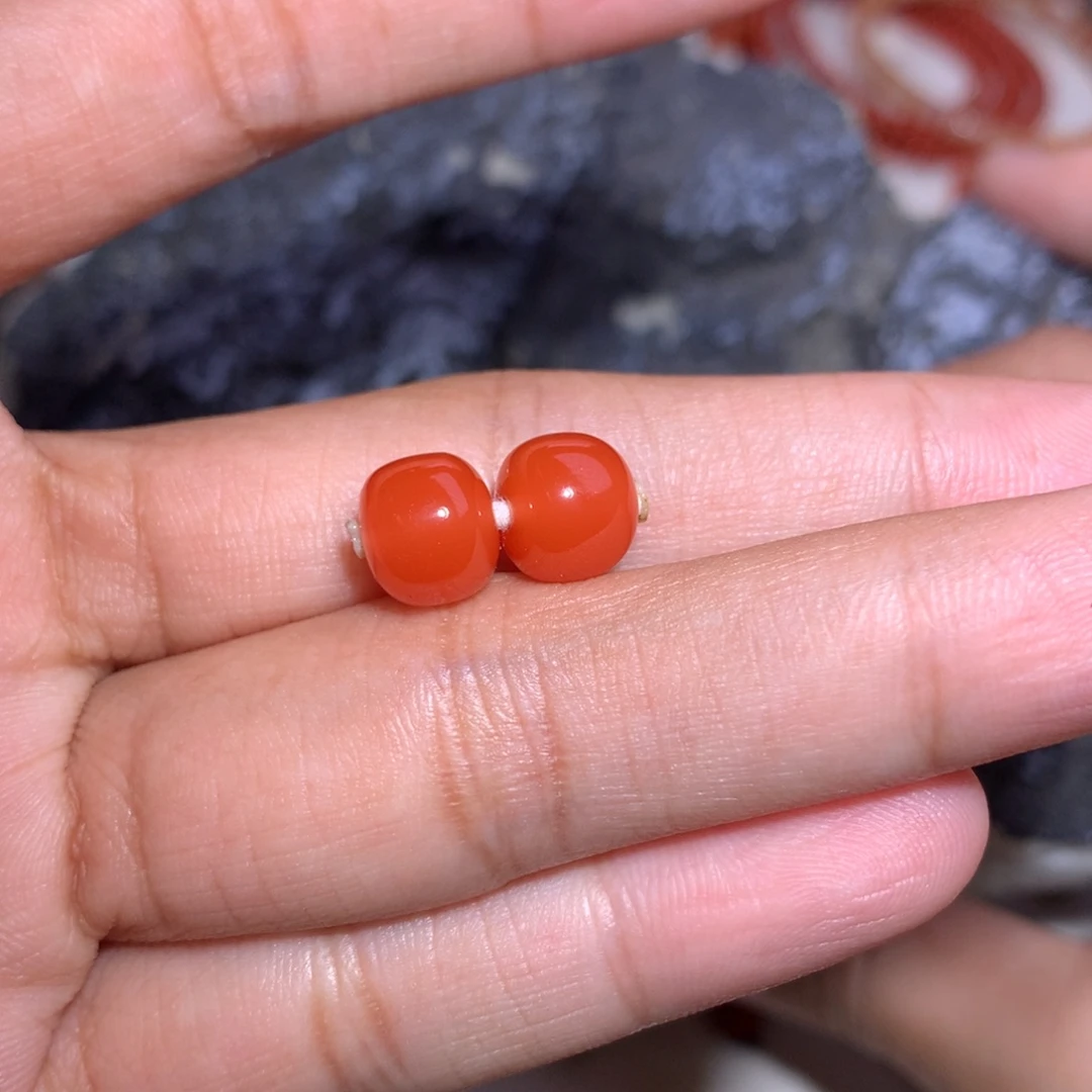 未镶嵌老型对珠8.5×7.5南红玛瑙干净