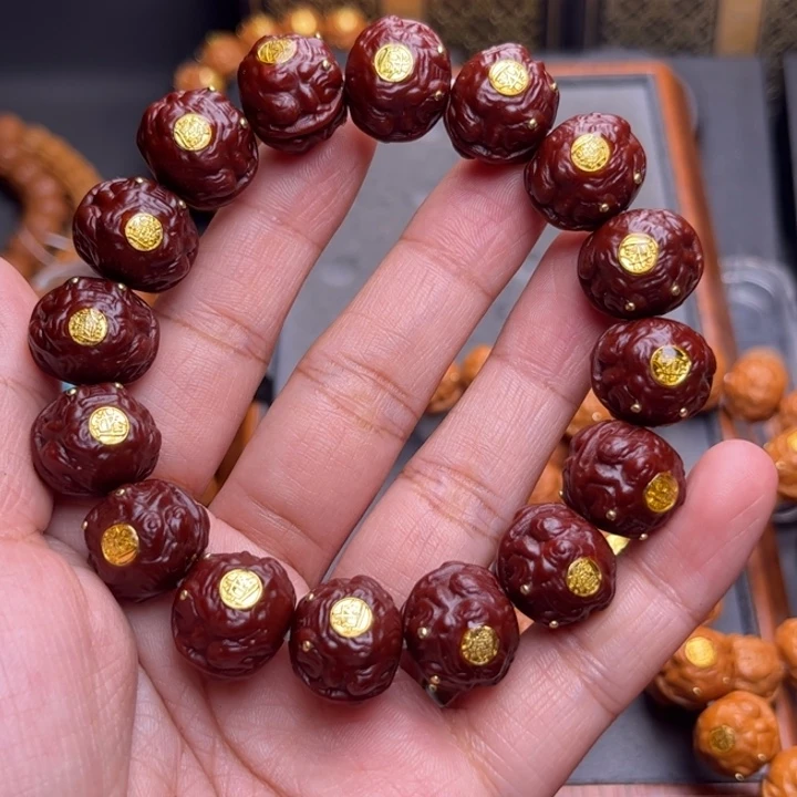 让***零猴头核桃手串红的大满贯