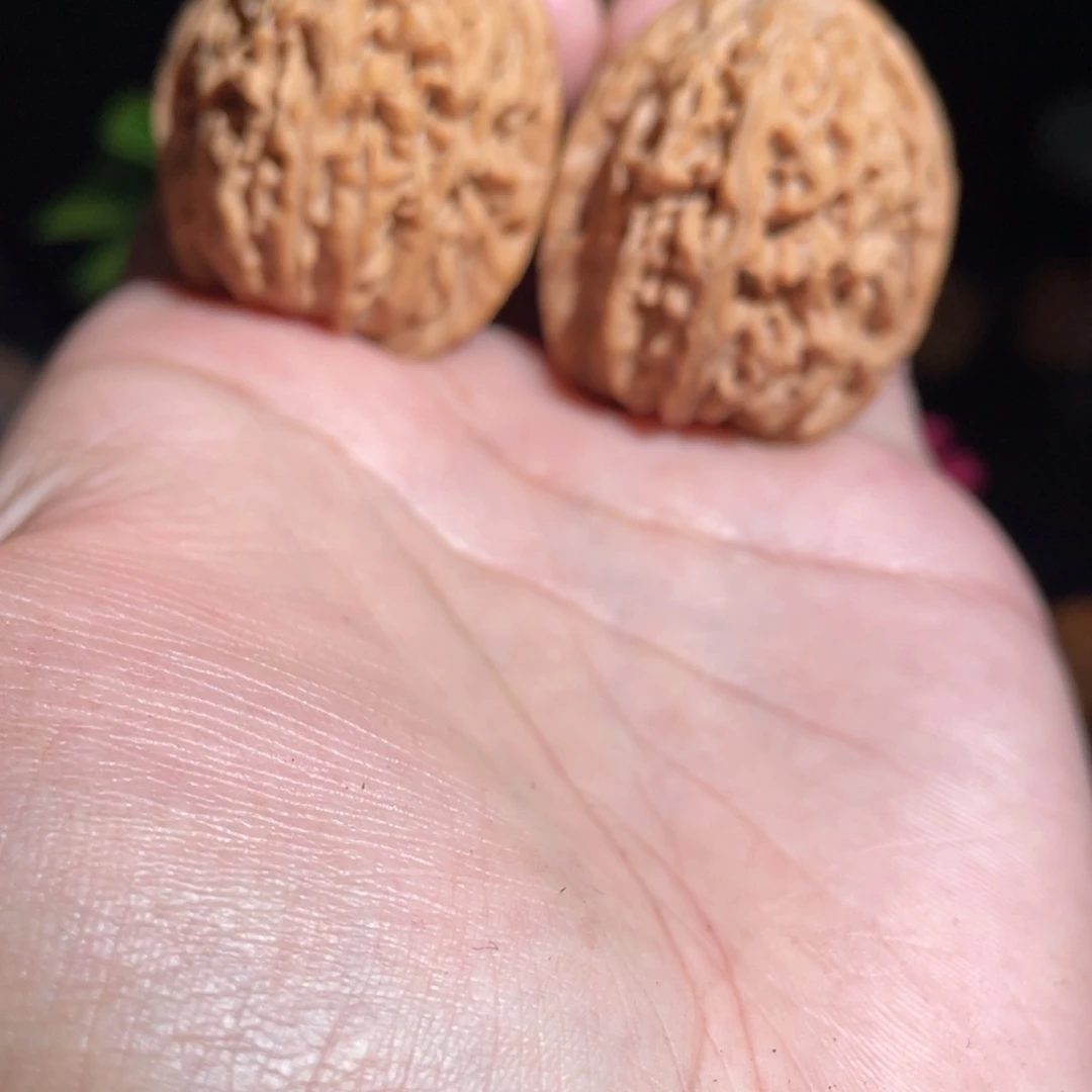 文玩核桃吊坠36太行鸡心