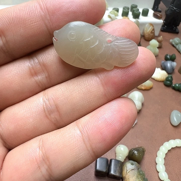未镶嵌和田玉珠宝半成品