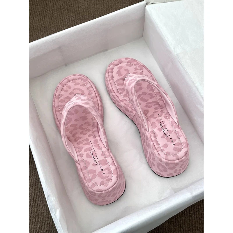 粉色厚底增高人字拖鞋女款夏季时尚外穿2025年新款爆款高级感凉拖