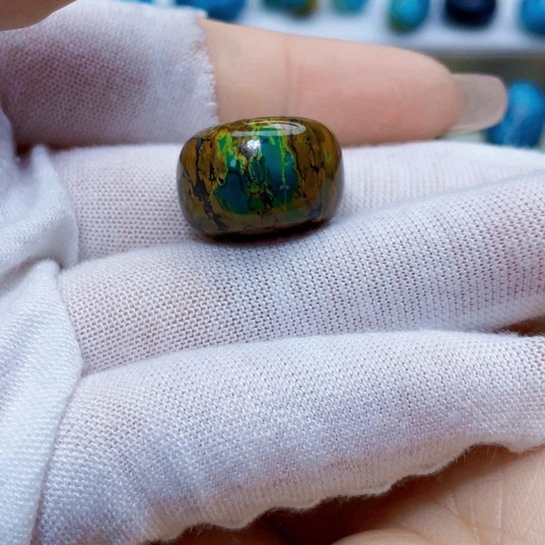 绿松石未镶嵌饰品