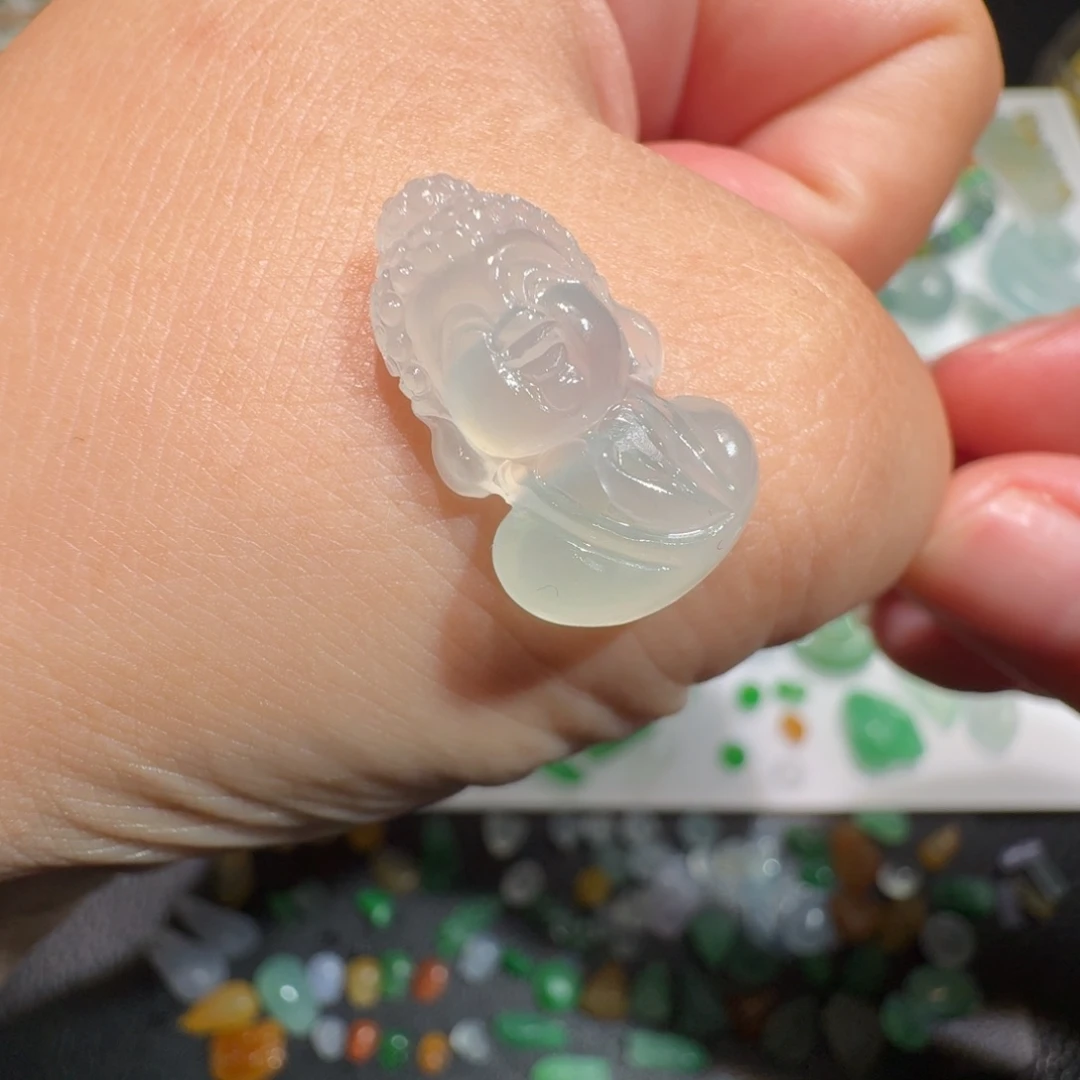 定制翡翠未镶嵌冰种晴绿宝宝佛