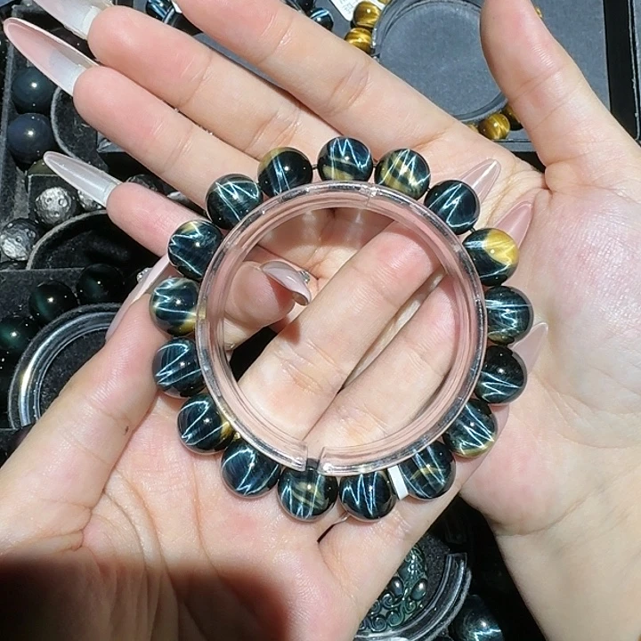 好***来木变石未镶嵌手饰