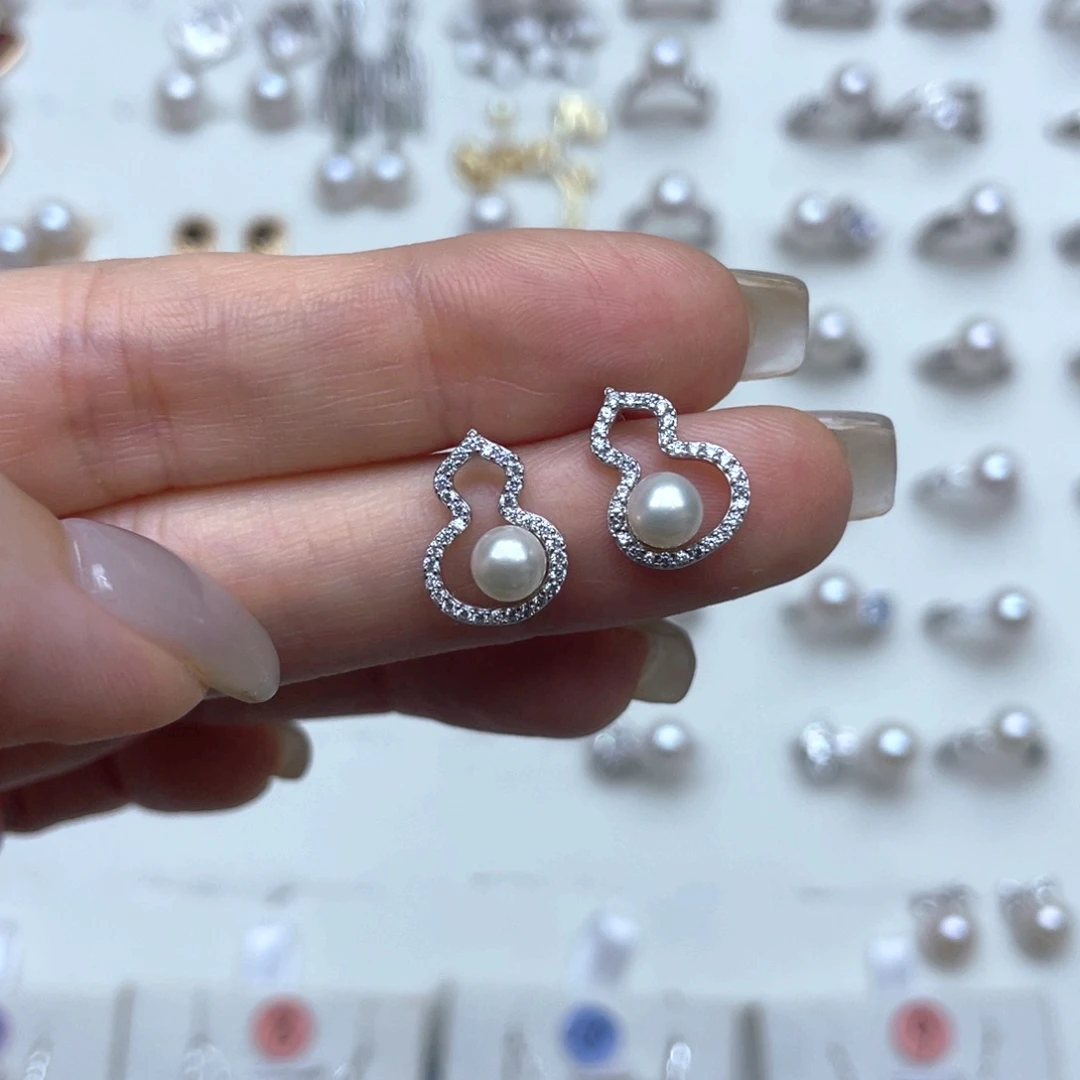 银S925镶嵌淡水珍珠耳饰