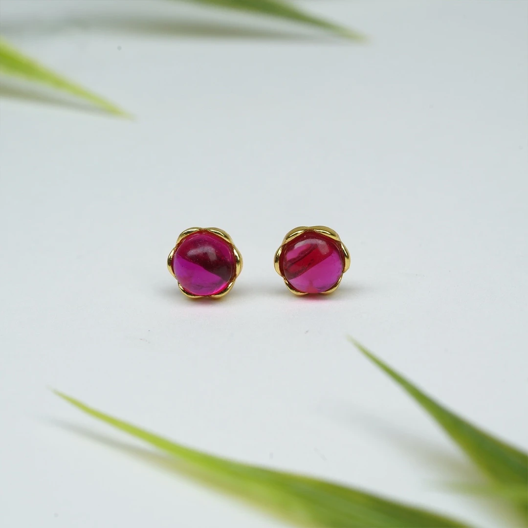 培育红宝石【小北好物】S925银培育红宝耳钉【约5mm+】QH199X119
