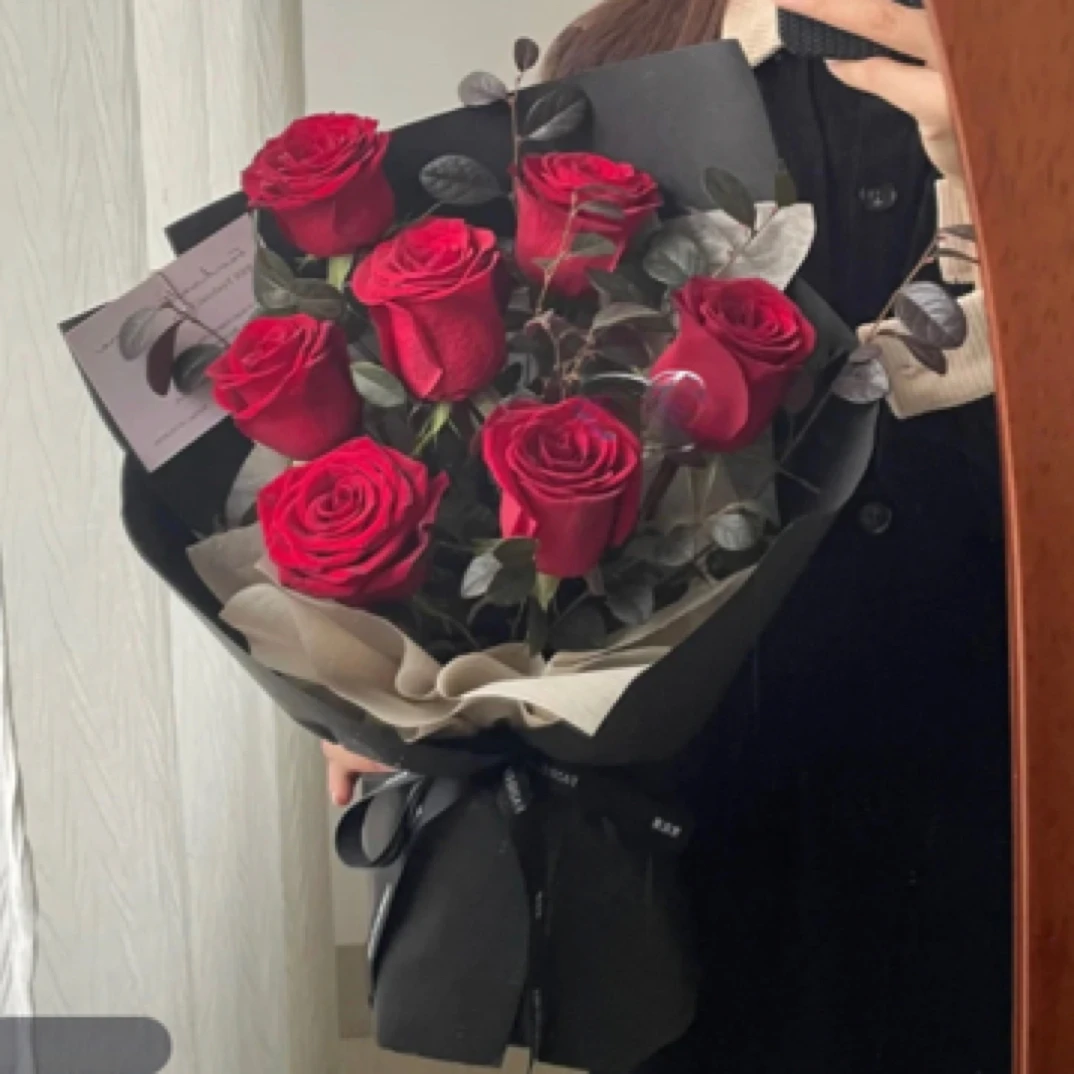 爱你唯一 7支玫瑰 高原红