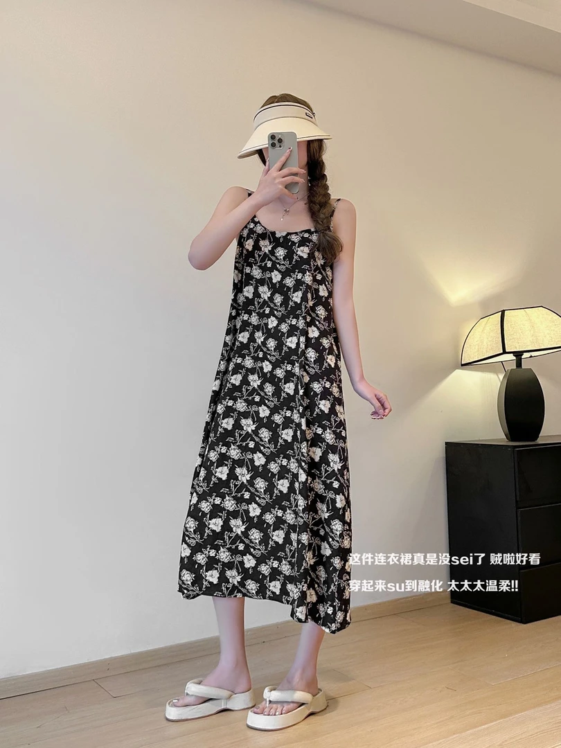 （9号链接）百搭款黑色碎花吊带连衣裙显瘦遮肉时尚长裙夏季穿搭