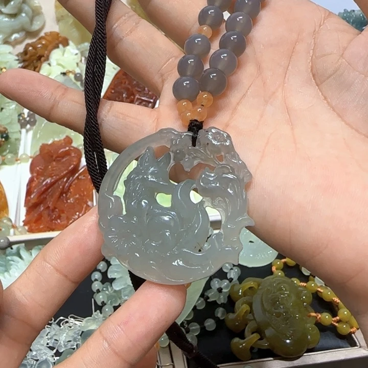 蛇纹石玉未镶嵌吊坠