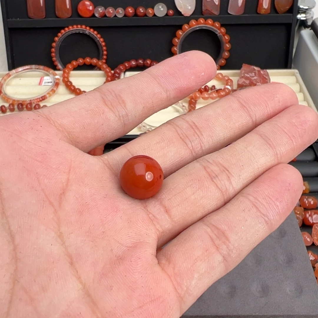 发***财南红玛瑙未镶嵌颈饰圆珠12.6mm 168元