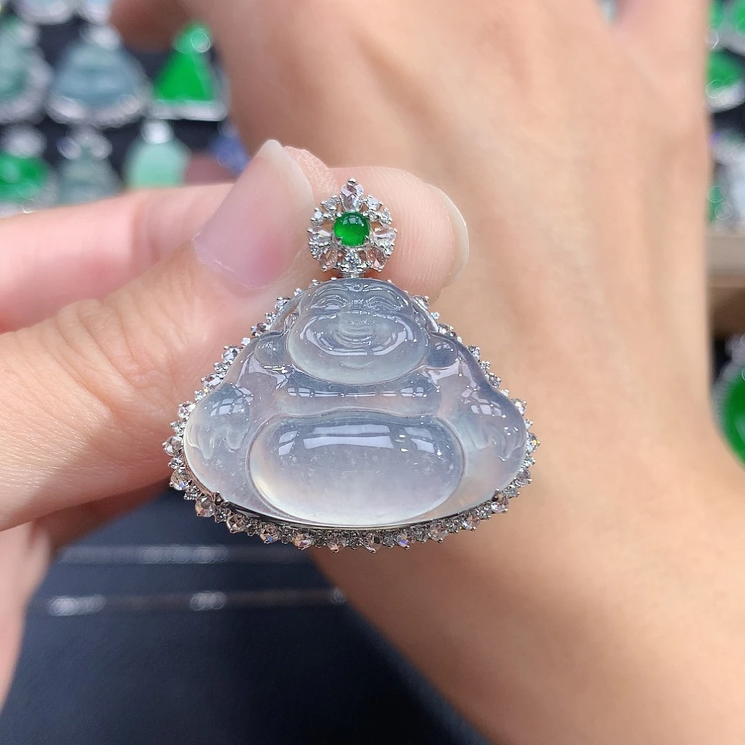 颈饰18K金镶嵌翡翠