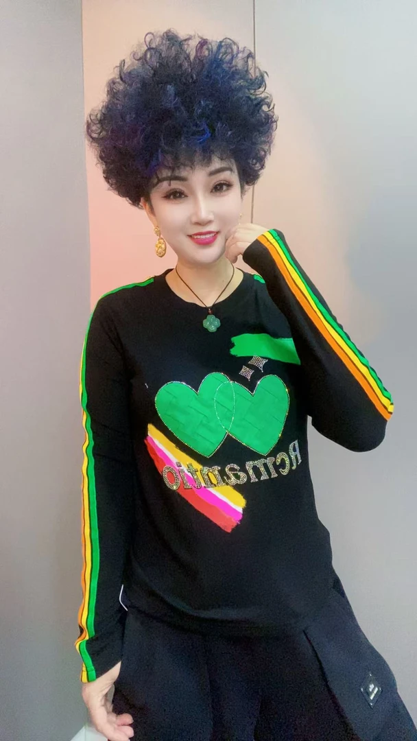 88630时尚休闲爱心上衣