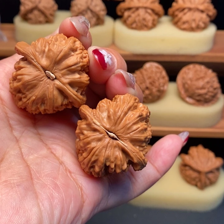 再***农文玩核桃吊坠36全品三角白