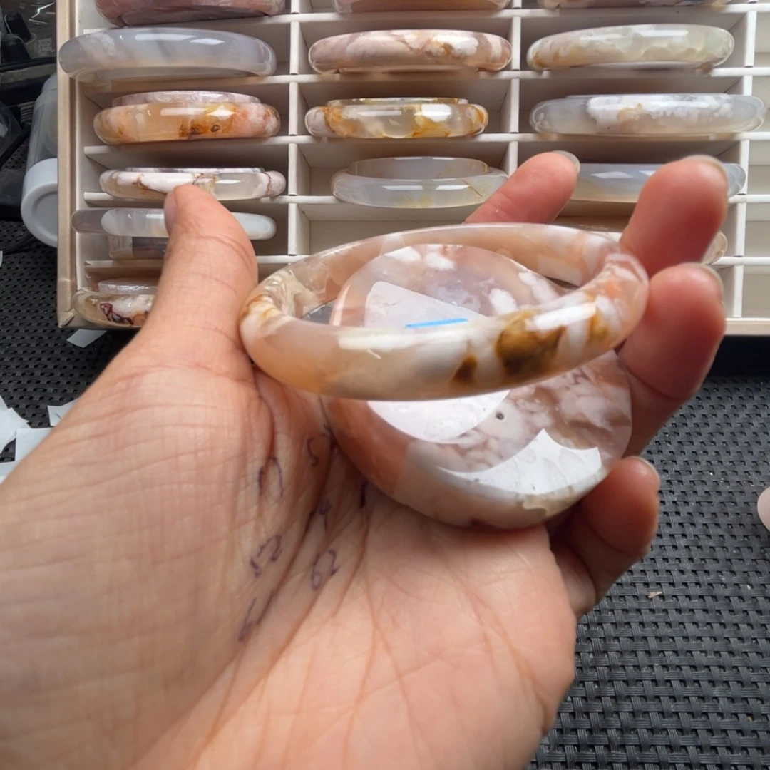 玛瑙/玉髓颈饰未镶嵌f****a