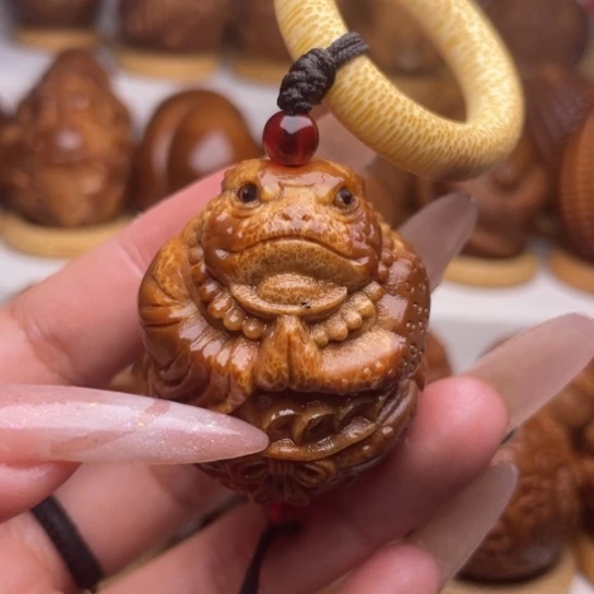 手串/手链橄榄核金蟾礼佛手把件