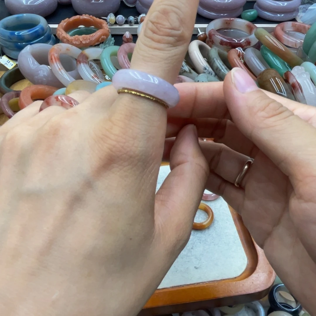 鸡****石英质玉圈口齐全未镶嵌