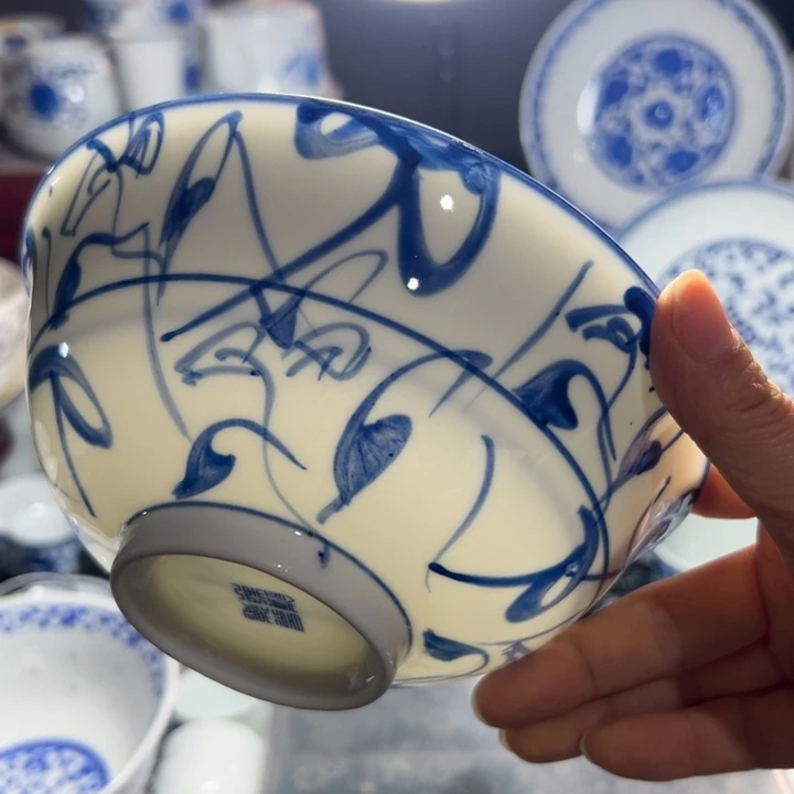 陶瓷手绘刀子荷叶碗