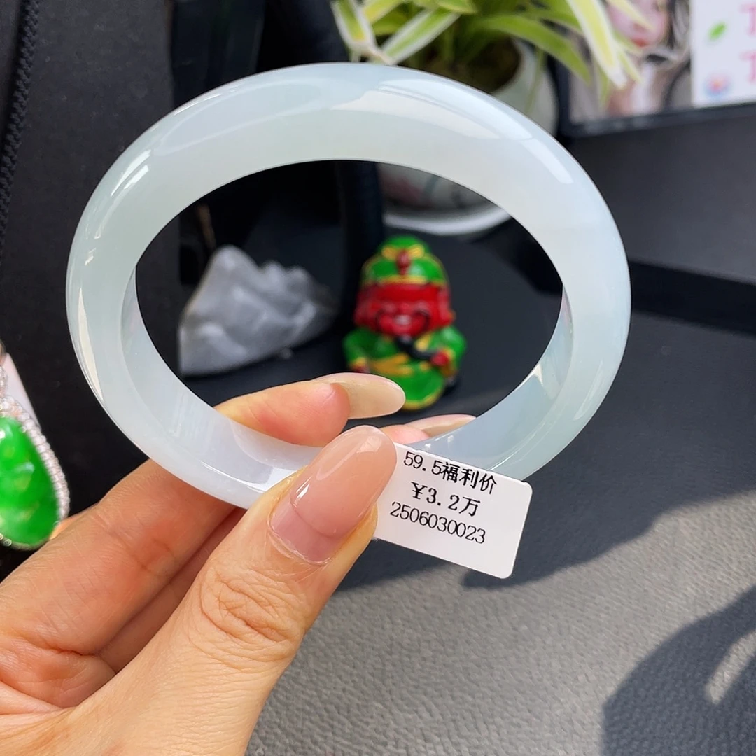 翡翠未镶嵌手镯59.5圈纯净太空蓝手镯正圈