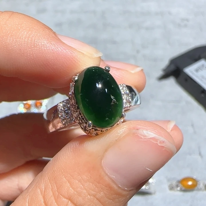 定制翡翠未镶嵌翡翠
