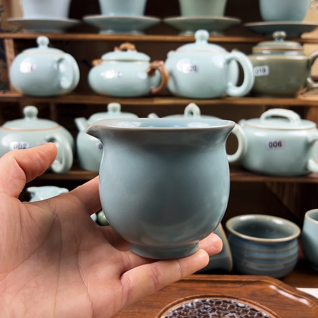 仿古釉微瑕手工公道杯