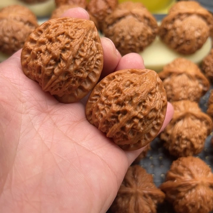 文玩核桃吊坠金牛39精品