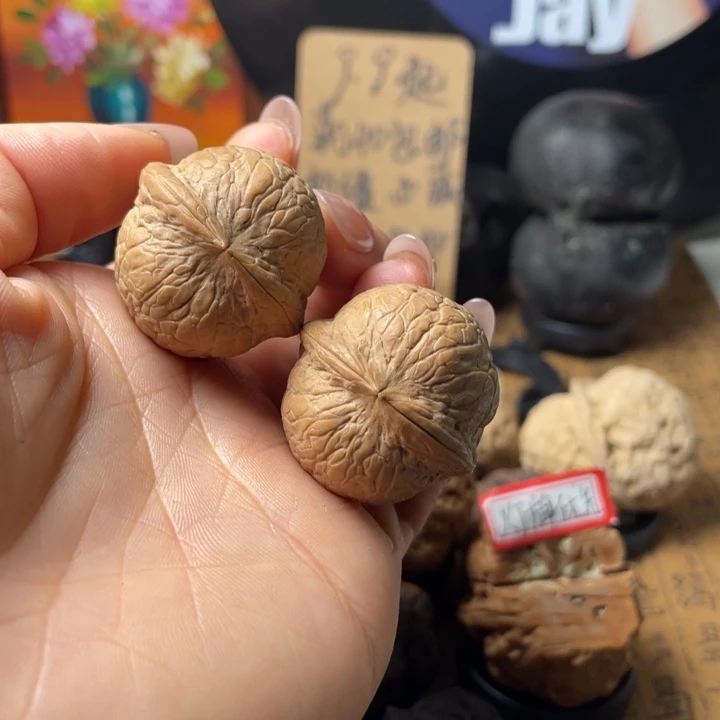 一****师102 云南铁核桃默认微瑕强迫症勿拍