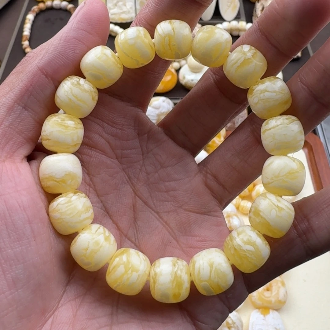 琥珀未镶嵌裸石蜜蜡