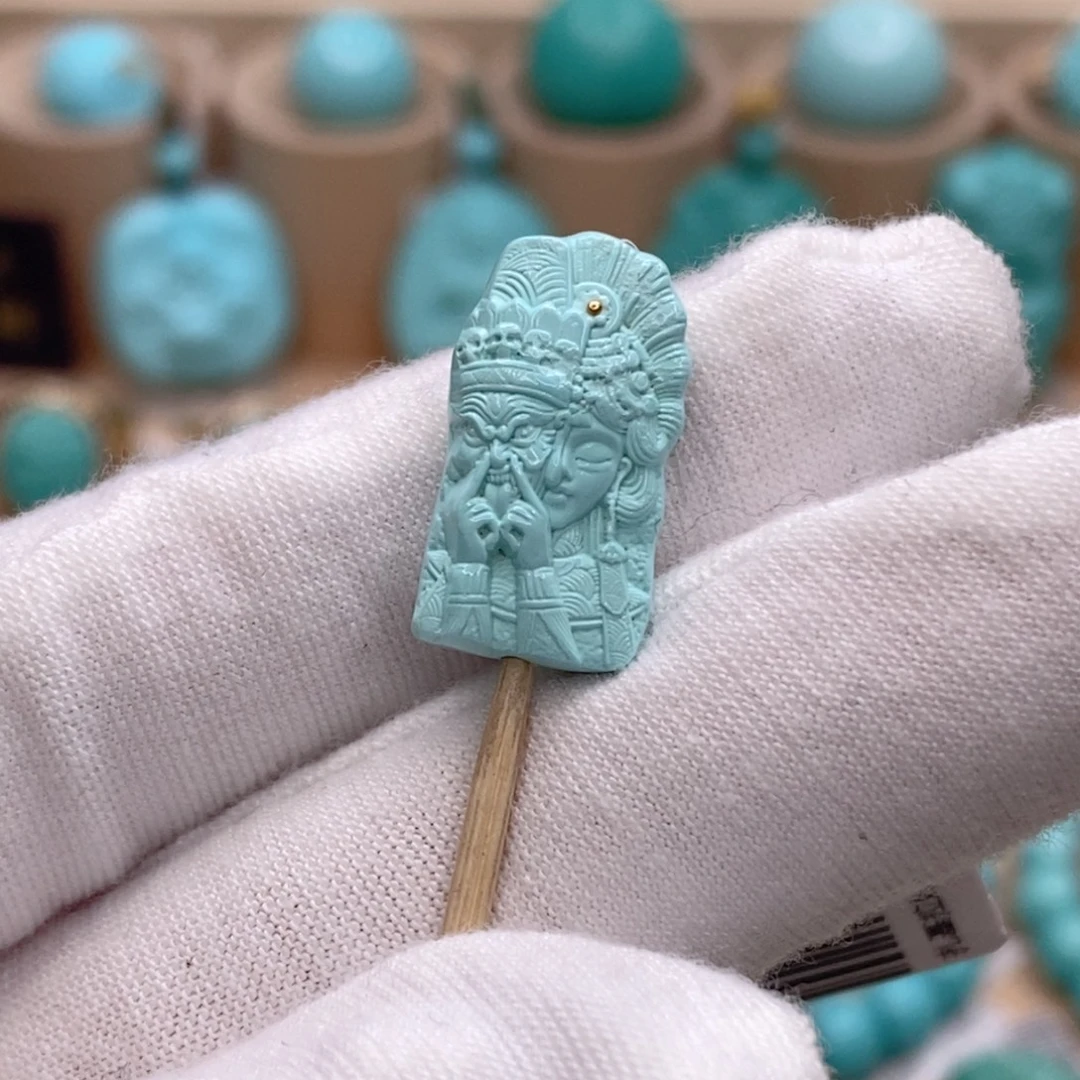 绿松石未镶嵌珠宝奇石