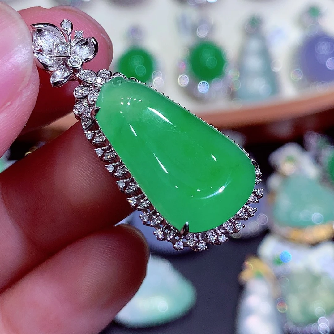 翡翠18K金镶嵌吊坠(不含链)