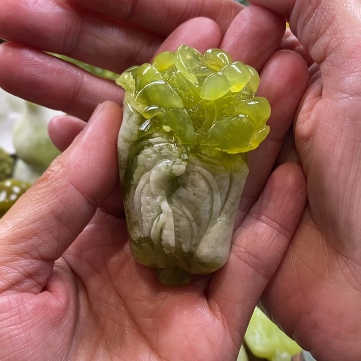 蛇纹石玉未镶嵌手把