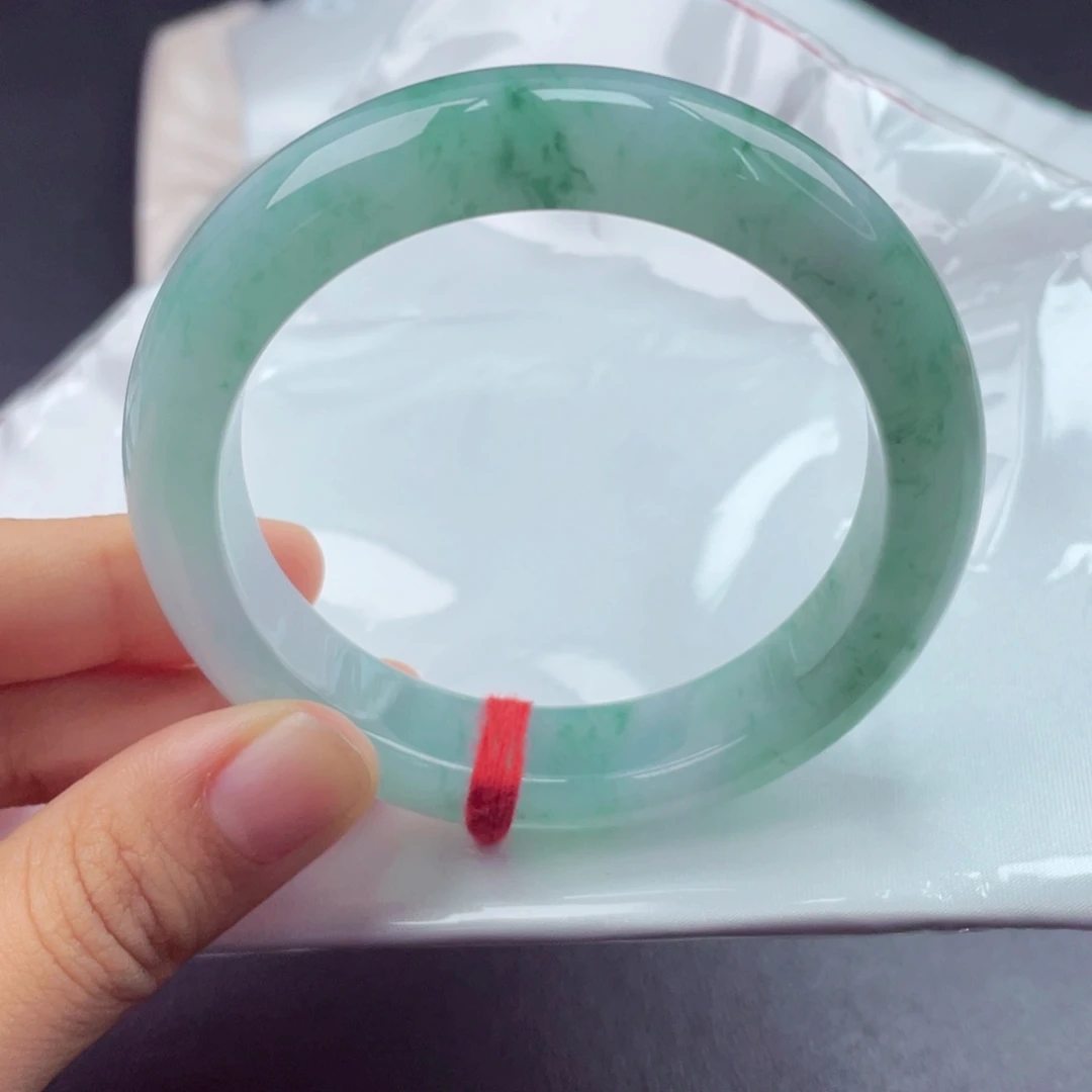 翡翠未镶嵌手镯5657正圈