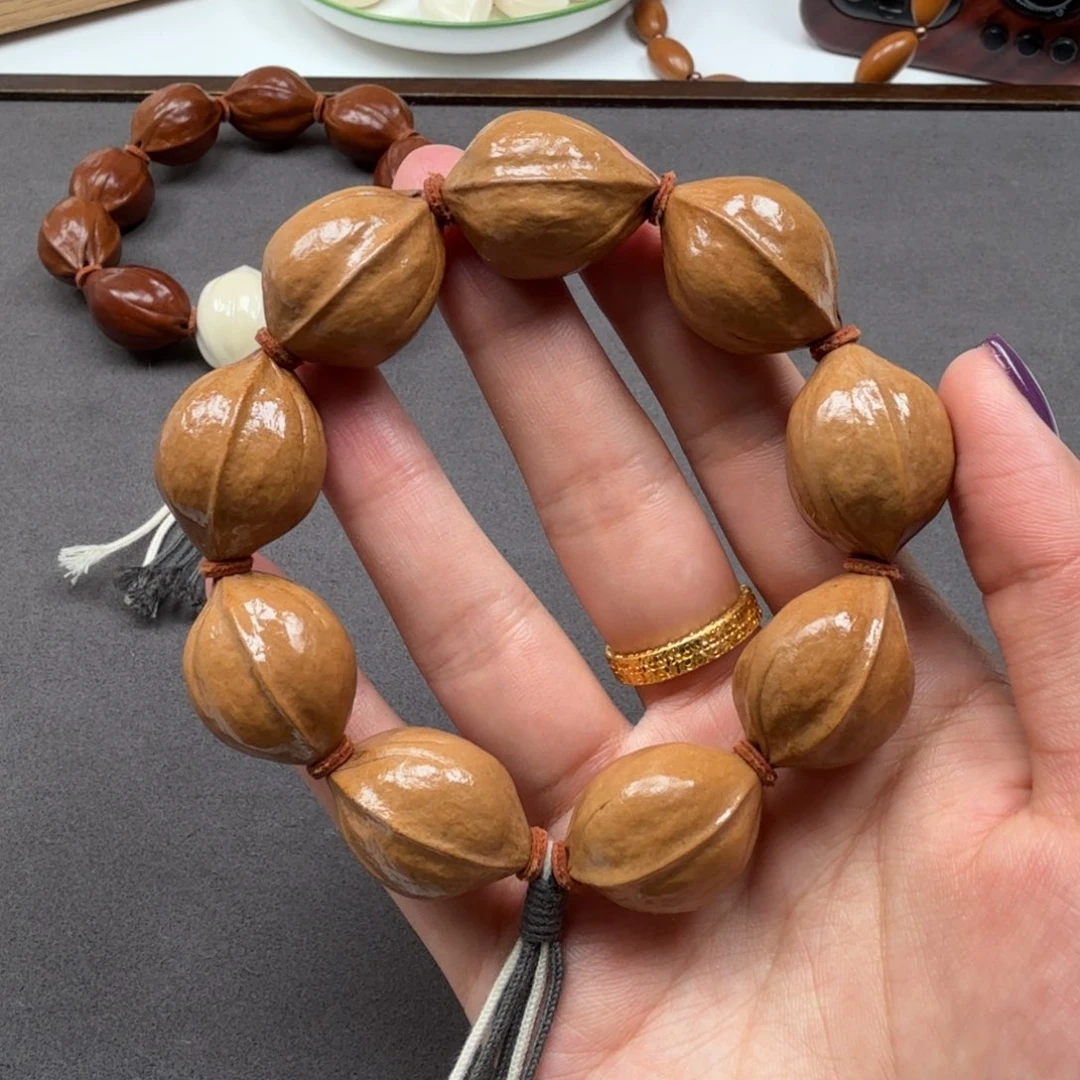 2.0*2.7精挑梅林铁核手串