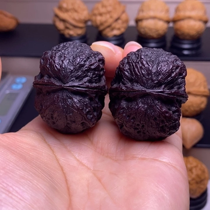 胖***文玩核桃把件虎头门墩地闷58