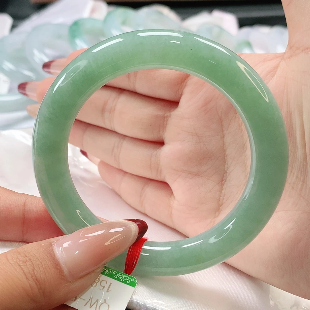 翡翠未镶嵌手镯缅甸天然翡翠