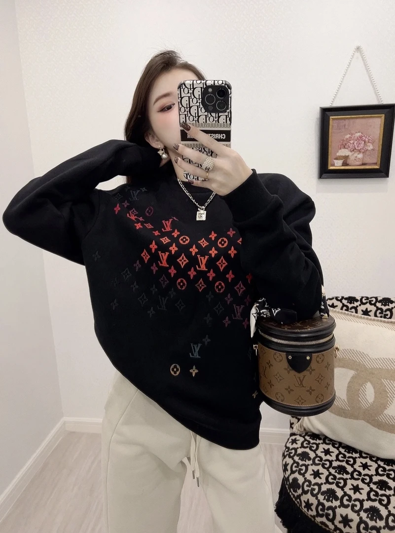 99新 LouisVuitton/路易威登  yy三三一 棉 刺绣印花针织卫衣s码