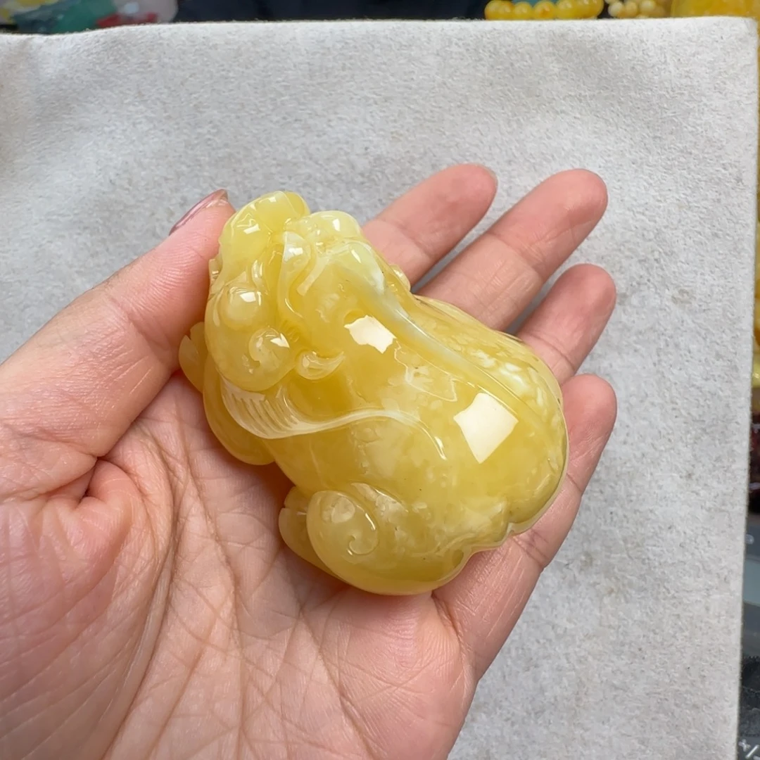 蜜蜡未镶嵌珠宝奇石