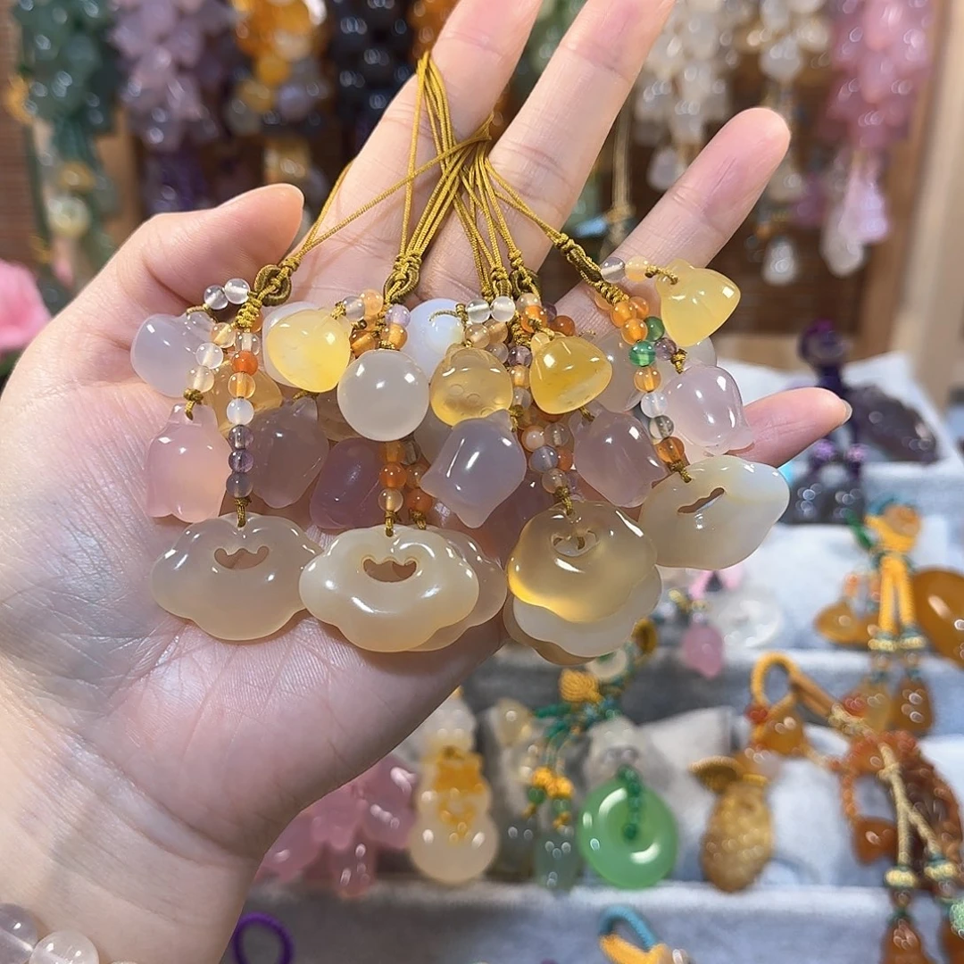 玛瑙/玉髓钥匙挂件福利款通货料子不挑，带有包容点未镶嵌