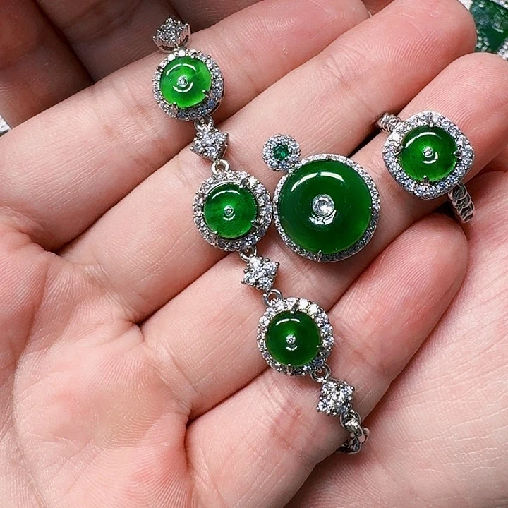 翡翠颈饰未镶嵌鈳*天然A货翡翠放漏