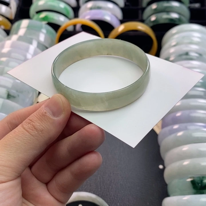 未镶嵌手镯翡翠公主