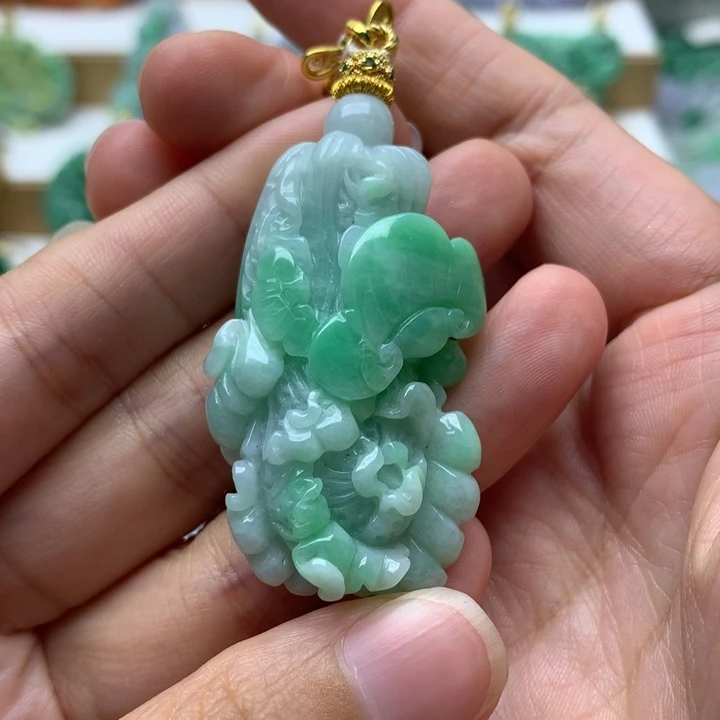颈饰未镶嵌翡翠翡翠