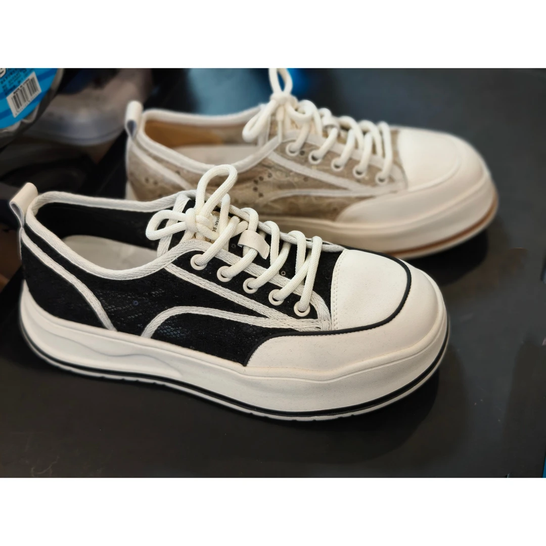 23668时尚蕾丝亮片板鞋透气舒适