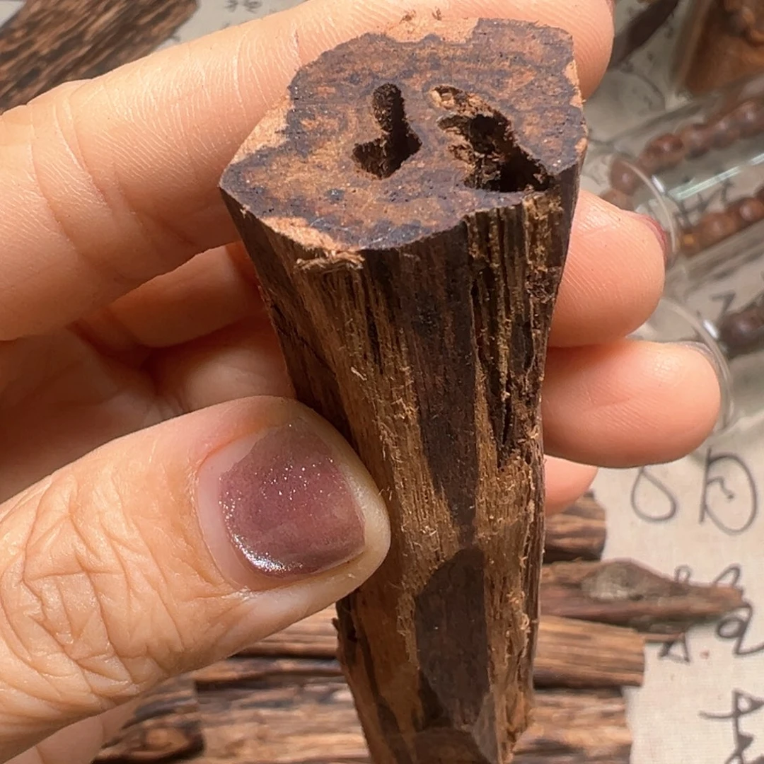 香榧木小叶虫漏手把件38克