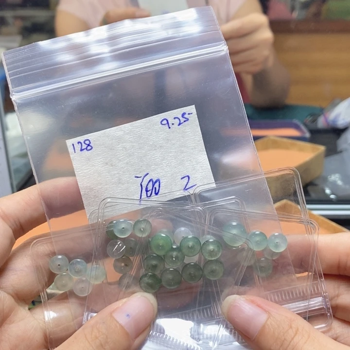 奶****定制翡翠未镶嵌不退